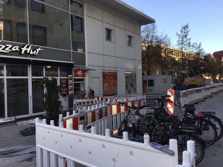 Fahrradparkhaus_Pizza-Hut_2.jpg