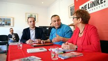 (v.l.n.r) Hussein Khedir, Atef Abu Saif (m.) und Inge Höger