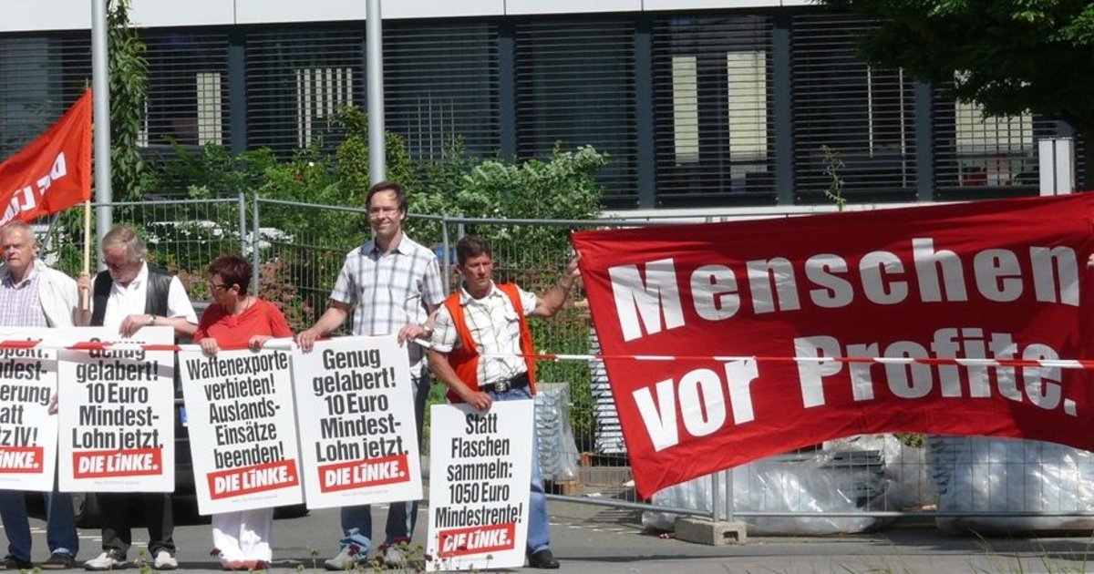 Flagge zeigen: DIE LINKE. NRW beteiligt sich an den Anti-AfD-Protesten im  ganzen Land: DIE LINKE. Nordrhein-Westfalen