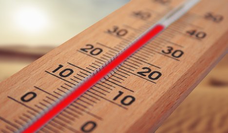 Das Foto Foto zur Pressemitteilung der Linken NRW zu Hitzeaktionsplänen zeigt ein Thermometer, das 40 Grag anzeigt.